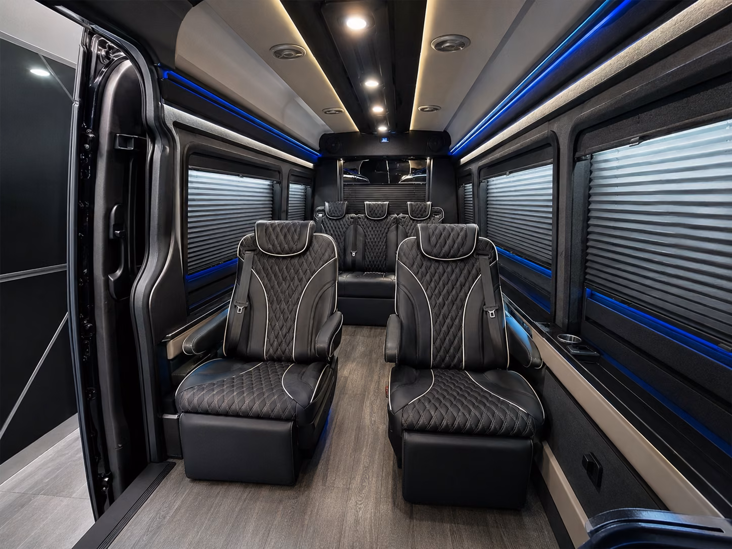 aurora airport shuttle buses for employees