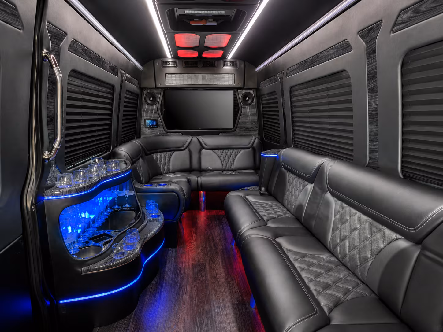 aurora custom day trip and driving tour bus rentals