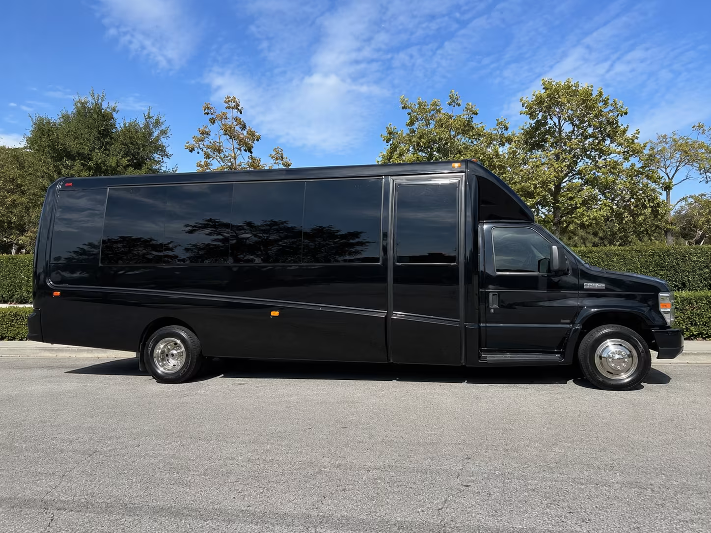aurora parking shuttle and park and ride bus rentals