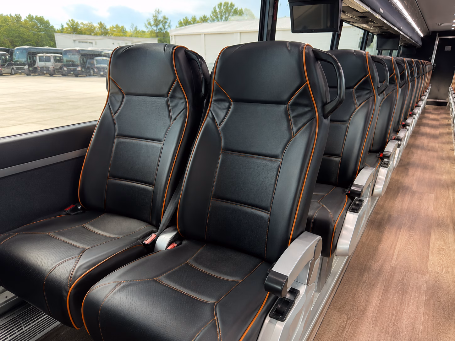shuttle services for airline crews and airport staff in aurora